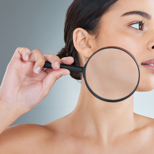 Cleansing action of Purifying Exfoliating Mask reduces skin bumps, whiteheads, and blackheads